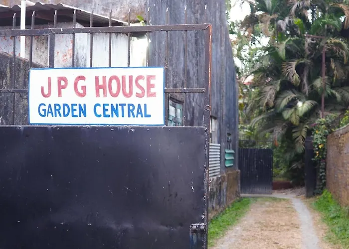 Garden Central - Spacious 2 Bedroom Apartment, Siliguri