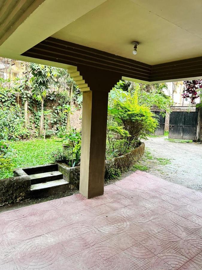 Garden - Spacious 2 Bedroom Apartment, *